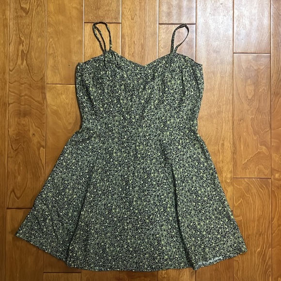 Calvin Klein Jeans Olive Green Leopard Print Mini Dress Size S Fairy Boho Casual - Picture 9 of 13